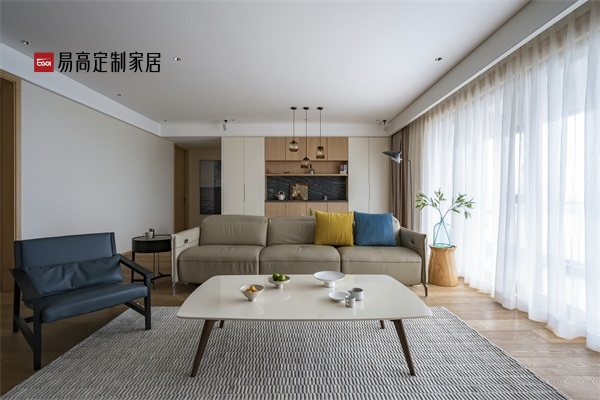 全屋定制和成品家具哪個好？